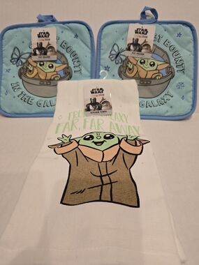 Grogu Pot holders and kitchen towel set of 3